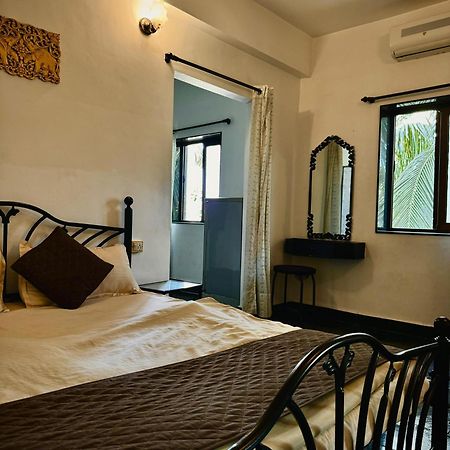 1Bhk Suites With Kitchen & Pool By Goaround Homes At 瓦加托 外观 照片