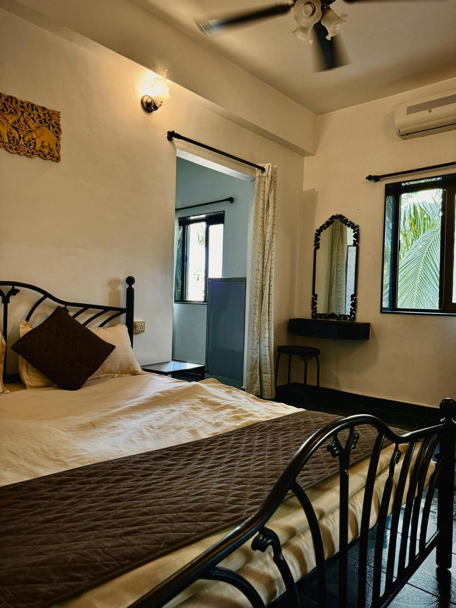 1Bhk Suites With Kitchen & Pool By Goaround Homes At 瓦加托 外观 照片