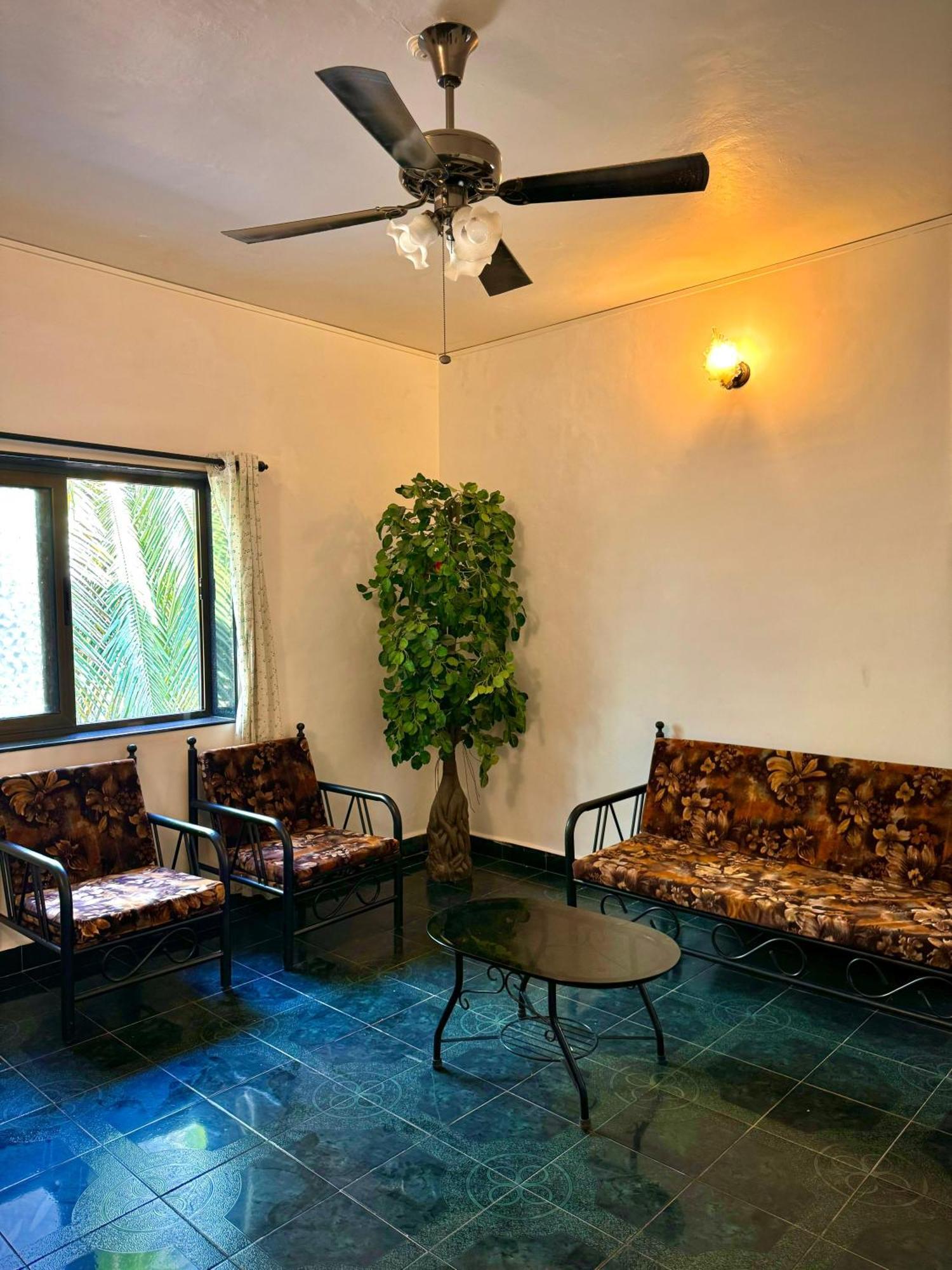 1Bhk Suites With Kitchen & Pool By Goaround Homes At 瓦加托 外观 照片