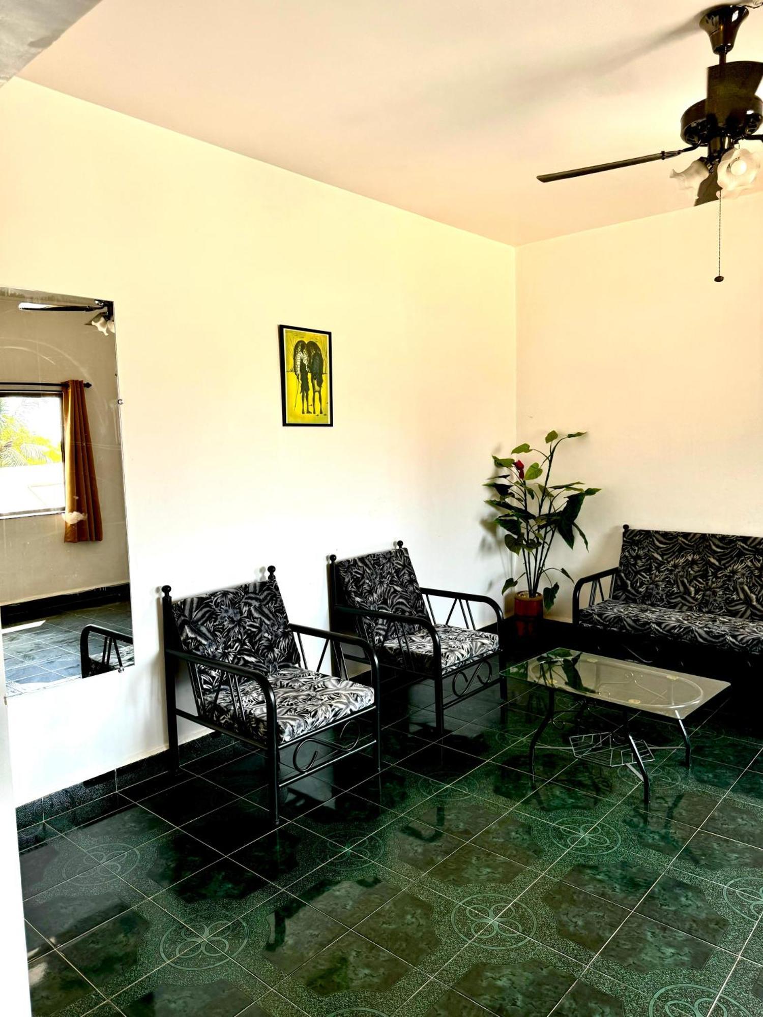1Bhk Suites With Kitchen & Pool By Goaround Homes At 瓦加托 外观 照片