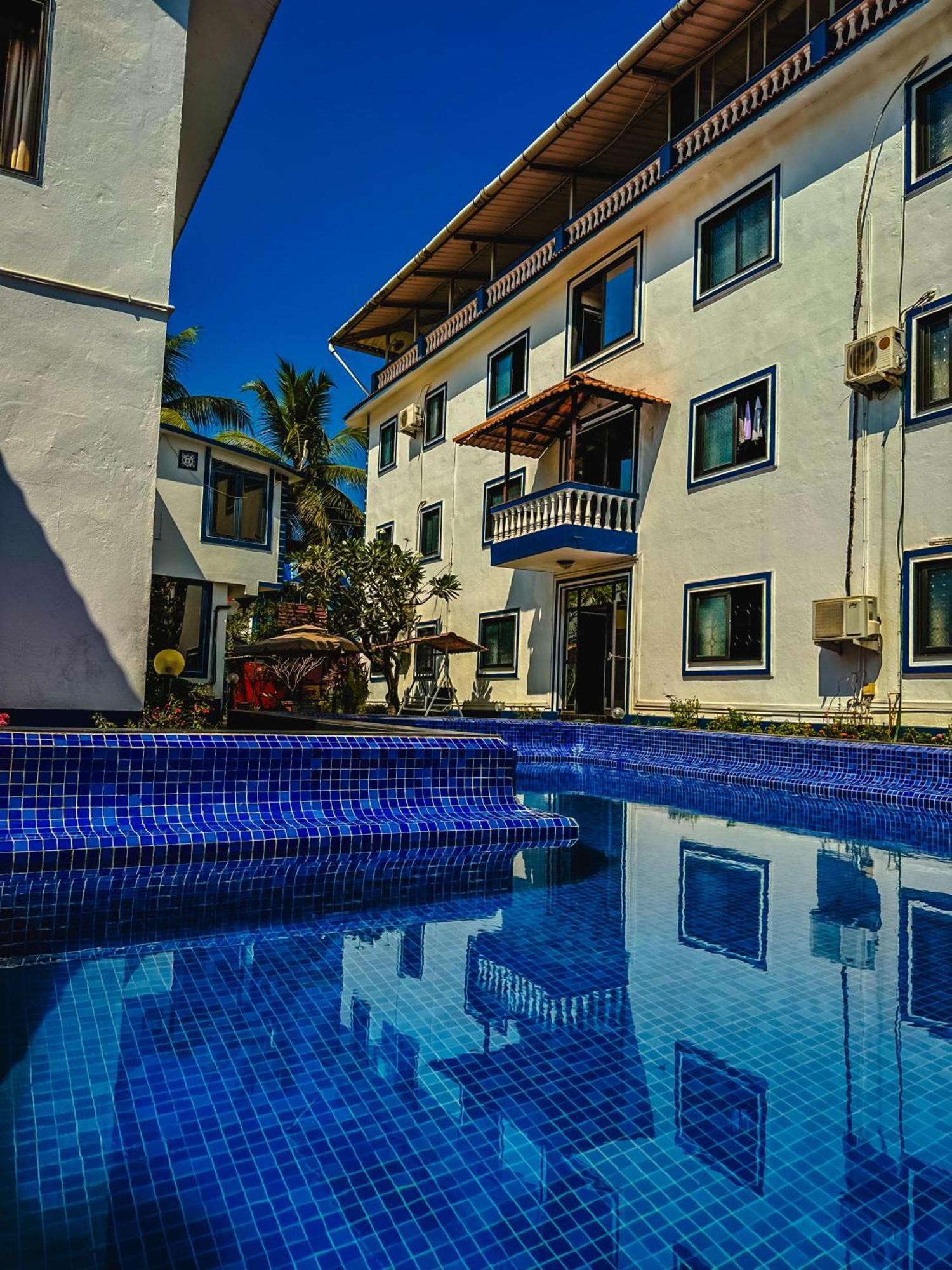 1Bhk Suites With Kitchen & Pool By Goaround Homes At 瓦加托 外观 照片